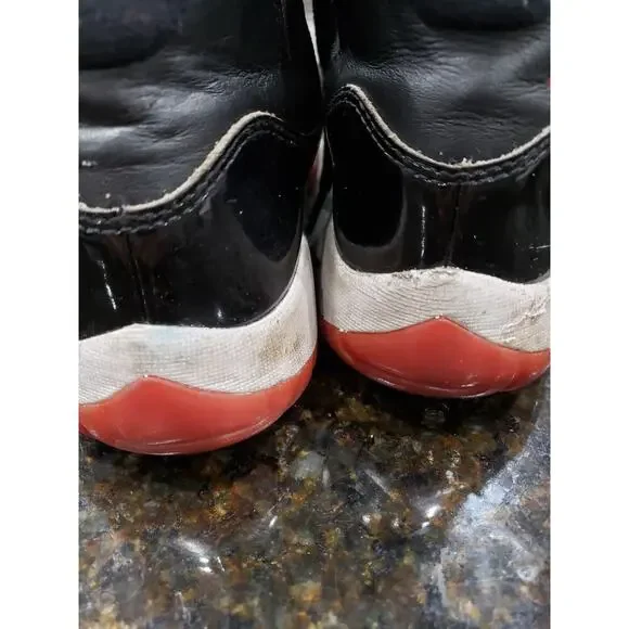 Air Jordan 11 OG 1996 Bred 9 Black & Red Patent Leather Tinker Hatfield Lace Up